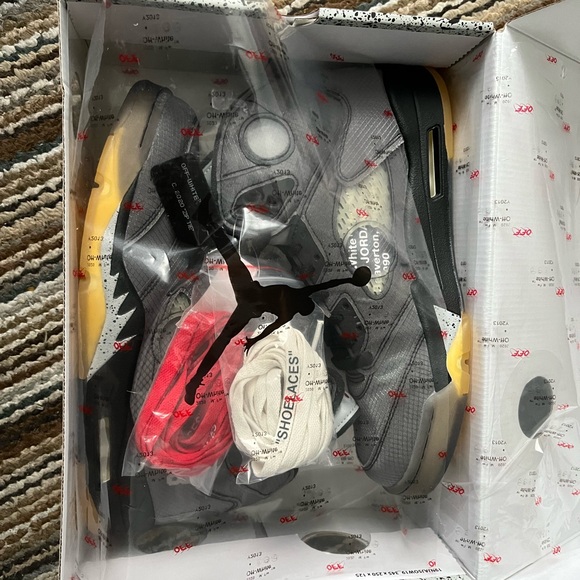 Off white Air Jordan 5 - Picture 2 of 11